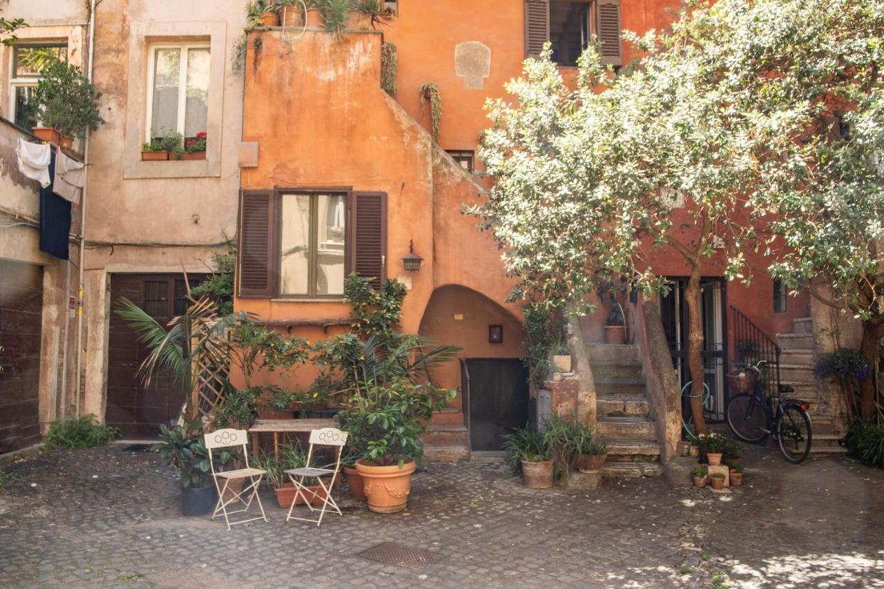 The Red House At Arco Degli Acetari Рим Экстерьер фото