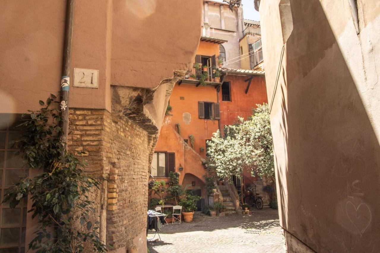 The Red House At Arco Degli Acetari Рим Экстерьер фото